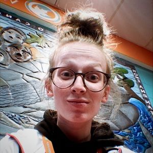 Meet your Posher, Annie